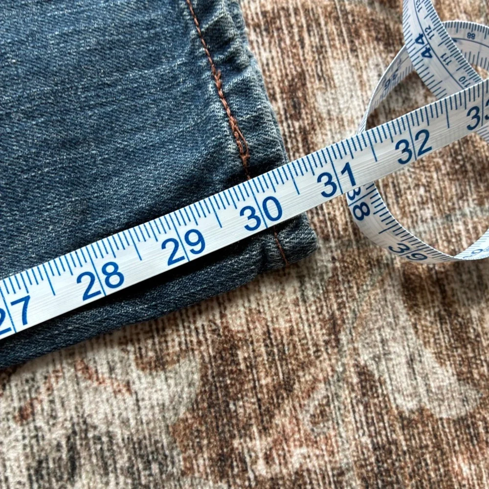 Levis 514 Slim Straight Jeans Mens 33x30 Medium Wash Blue Denim Pants